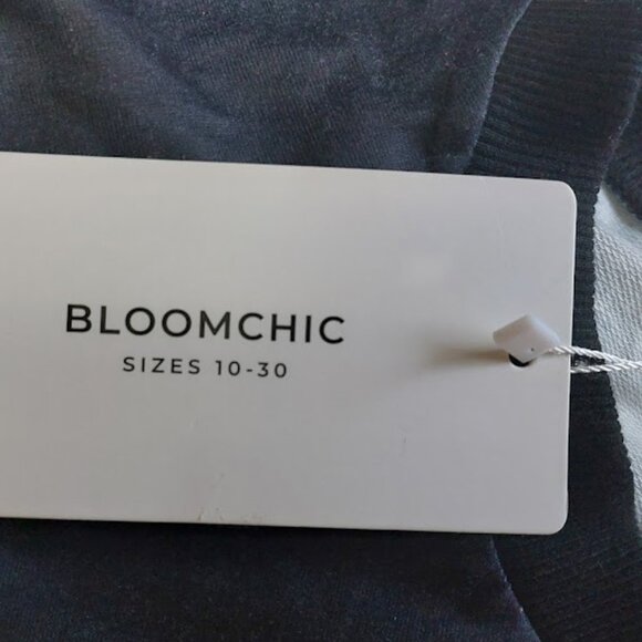 Black Floral Top Size 20 -24 NEW NWT - Picture 4 of 5